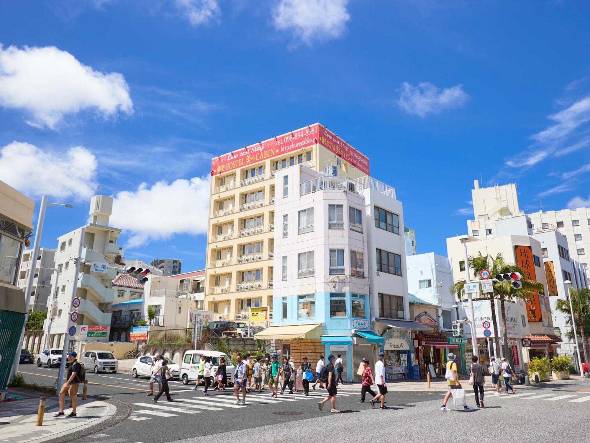 Chura Cabin Kokusai-Dori Наха Экстерьер фото